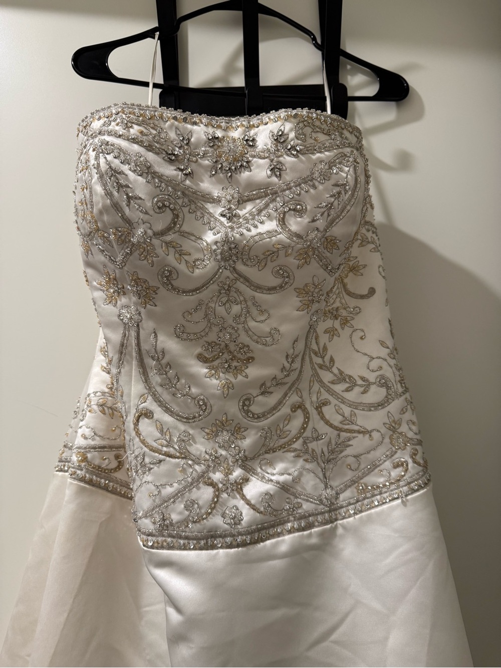 Vintage 2008 Casablanca 1926 Embellished beaded wedding gown with train Size 16